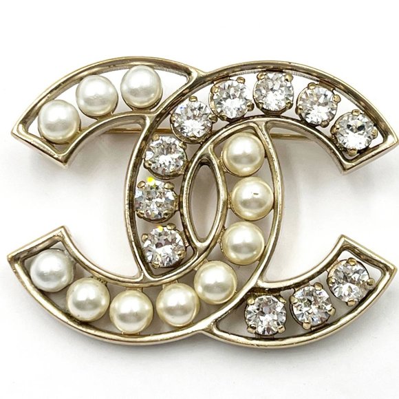 Chanel Gold Frame Pearl Crystal Large Brooch - Picture 1 of 3